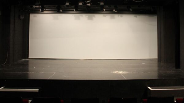 DGUV Leinwand auf einer Bühner