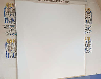 DGUV Leinwand in Kindermuesm