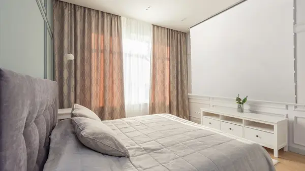 Tension-Deckeneinbauleinwand-Klein-33