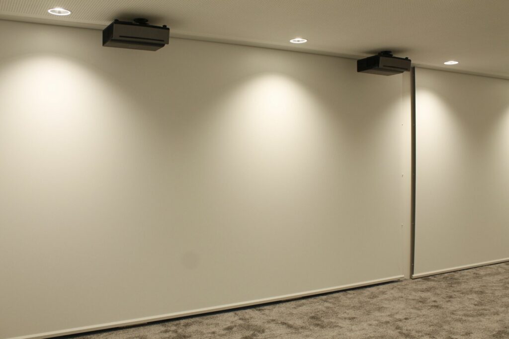 Rolloleinwand nach Maß