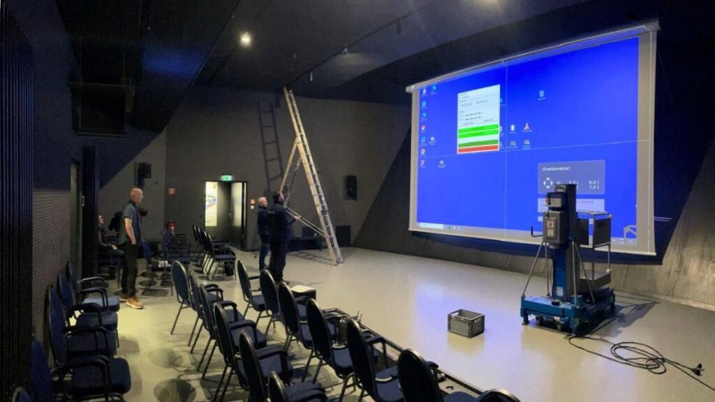 7-Meter-Großmotorleinwand im Müritzeum