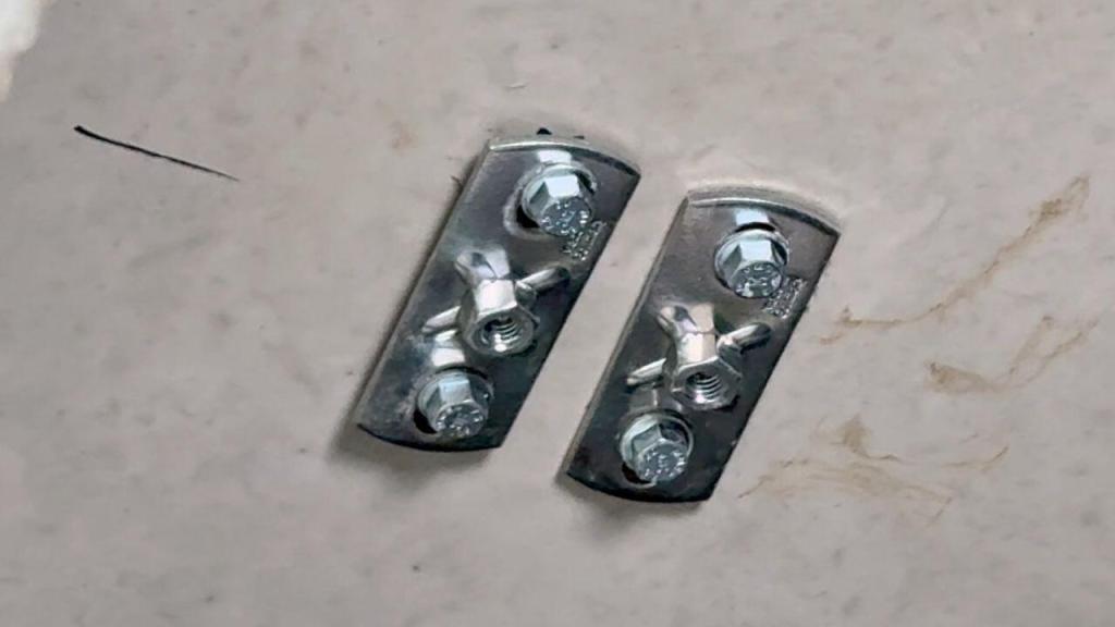 Montageplatten für Gewindestangen