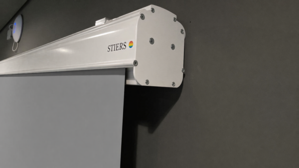 Front Fall Motorleinwand 350 × 350 cm CLR für Wand- und Deckenmontage